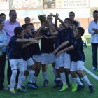 Los jugadores del Gimnàstic Manresa celebran el título logrado ayer en Mollerussa.