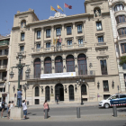 Imatge de l’actual façana de la Paeria a l’avinguda Madrid.