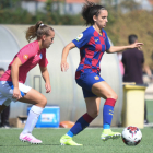 Una jugada del partit d’ahir entre el Barça B i l’AEM a la Ciutat Esportiva Joan Gamper.