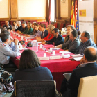 Una imatge de la reunió de la comissió agrària de preparació de la campanya de la fruita.