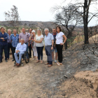 Un moment de la visita a una de les zones afectades per l'incendi a Bovera.