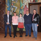 Foto de família dels premiats, entre ells els periodistes José Carlos Monge i Josep Maria Sanuy.