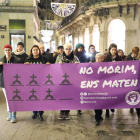 La plataforma Marea Lila Lleida va realitzar ahir una marxa silenciosa contra la violència masclista.