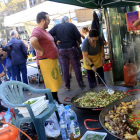 Els acampats van preparar ahir paelles per dinar.