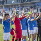 Los jugadores del Lleida celebraron la victoria con la afición en Gol Nord.