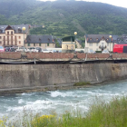 El mur que Vielha repararà dels danys per avingudes de la Garona i baixes temperatures a l’hivern.