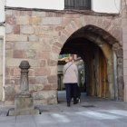 El portal Vell d’Andorra és un dels béns a protegir.