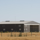 Hangar del Reial Aeri Club en el aeropuerto de Alguaire. 