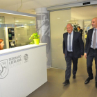 El presidente de la RFEF, Luis Rubiales, visita la sede de la Catalana