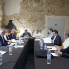Reunión ayer del consejo general del Turó de la Seu Vella de Lleida, presidido por el alcalde, Àngel Ros.