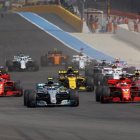 El incidente en el arranque condicionó la carrera de Vettel, que perdió el liderato en favor de Hamilton.