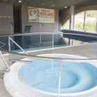 Una de las piscinas que se pueden encontrar en el balneario de Rocallaura, que reabrió ayer.