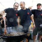 Los 3.500 peñistas del Aplequet comieron ayer una tonelada de caracoles.