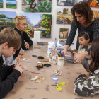 La Fira d’Artistes compta amb un ampli ventall d’activitats paral·leles com els tallers.
