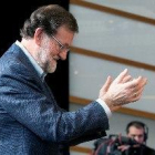 Rajoy demana de tornar a la normalitat amb un candidat aliè a assumptes judicials