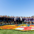 Las chicas del Barça viajaron en segunda y los chicos en 'business'