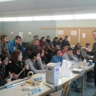 Los jóvenes participaron ayer en un taller de pintura para saber cómo deberán trabajar.