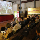 Un moment de la 22 exposició de l’IRTA de noves varietats de fruita de pinyol a Gimenells