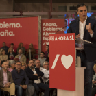 El candidato socialista, Pedro Sánchez, ayer en un mitin en Castellón.