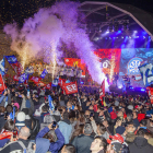Miles de fans de los dos hermanos Márquez soportaron durante horas el intenso frío para festejar junto a ellos el doblete mundialista.