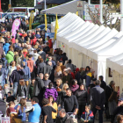 El buen tiempo llenó de público el recinto habilitado para celebrar la Fira de Tardor de Sort. 