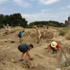 Una veintena de jóvenes participan hasta el 6 de julio en una excavación arqueológica en Balaguer.