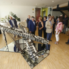 La instalación escultórica de Guinovart se estrenó ayer en el vestíbulo de la segunda planta de la Llotja.