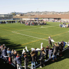 Més de 700 escolars d'Alpicat van celebrar l'efemèride al camp de futbol municipal.