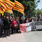 La concentración protagonizada ayer por CCOO en Lleida contra los accidentes laborales.