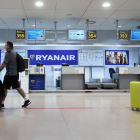 Mostradors de Ryanair a l'aeroport de Barajas.