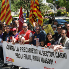 Protesta de CCOO el 1 de mayo en Lleida contra las llamadas falsas cooperativas.