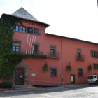 Imagen del edificio del ayuntamiento de La Seu.