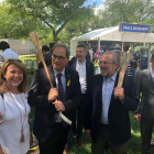 Quim Torra, ayer en el espacio de Catalunya con el presidente de la Diputación, Joan Reñé, y Rosa Pujol.