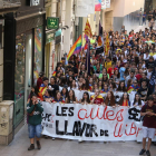 Més d’un centenar d’estudiants de Secundària van protestar pels carrers de Lleida.