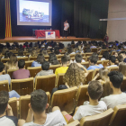 Assistents ahir a la conferència de l’ONG a la sala d’actes de l’INS Manuel de Pedrolo de Tàrrega.