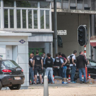 Cordón policial en el lugar del tiroteo, en el centro de la ciudad de Lieja.