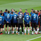 La selecció espanyola, durant l’entrenament d’ahir al Wanda Metropolitano de Madrid.