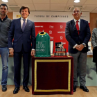 Bruguera, Lete, Díaz Román y la concejal valenciana Maite Girau, ayer durante el anuncio del equipo.