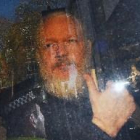 Julian Assange, condemnat a 50 setmanes de presó per un tribunal londinenc