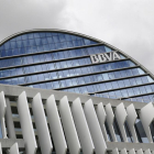Fachada de la sede corporativa del BBVA en Madrid.