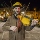 Un violí amb forma de Catalunya, a Tàrrega