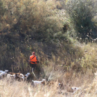 Els caçadors es comunicaven amb emissores de ràdio.