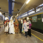 Miles de niños y niñas dan la bienvenida a los Reyes Magos en Lleida