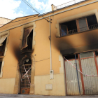 La fachada de la vivienda quedó en este estado tras el incendio.