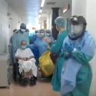 VÍDEO | Així d'emocionant ha estat la primera alta d'un pacient de covid-19 a l'hospital Santa Maria de Lleida