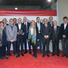 Imatge del president Torra amb els premiats a la novena edició dels Premis Cambra.