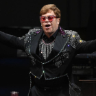 Elton John se despide este año de los escenarios con una gira que recalará en octubre en Barcelona.