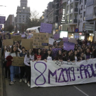 Milers de lleidatanes van sortir al carrer el 8-M a favor de la igualtat i en contra de la violència masclista.