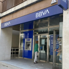 Les oficines del BBVA a Cervera, que ahir estaven tancades.