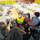 El gerente del ICS, el SEM y la delegada de Salud visitaron ayer el pabellón Onze de Setembre.